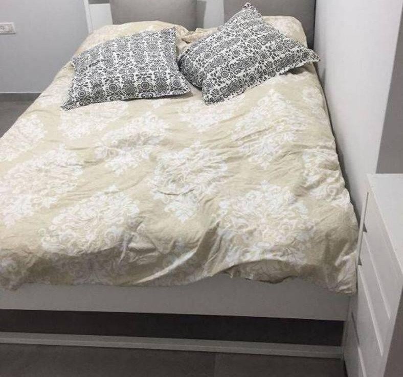 A LOUER 2 PIÈCES RUE BEN YEHUDA - TEL AVIV