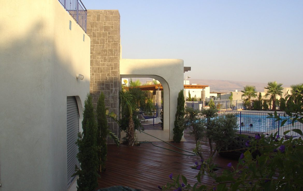 A VENDRE VILLA TYPE GRECQUE KIBBUTZ MA'AYAN BARUCH